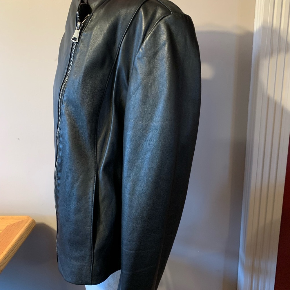 ❤️Gorgeous Leather Jacket❤️ - Picture 15 of 16